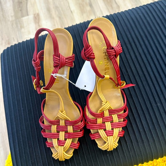 CHANEL vintage sample sandals / 39 - Picture 1 of 15